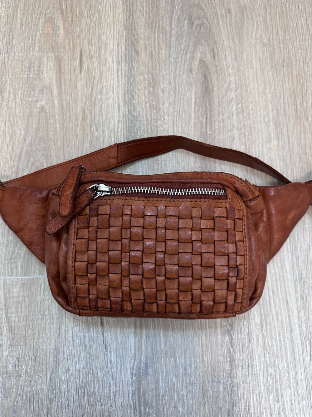 Vilenca Holland Brown Woven Leather Waist Bag Belt Bag Fanny Pack - Picture 2 of 9